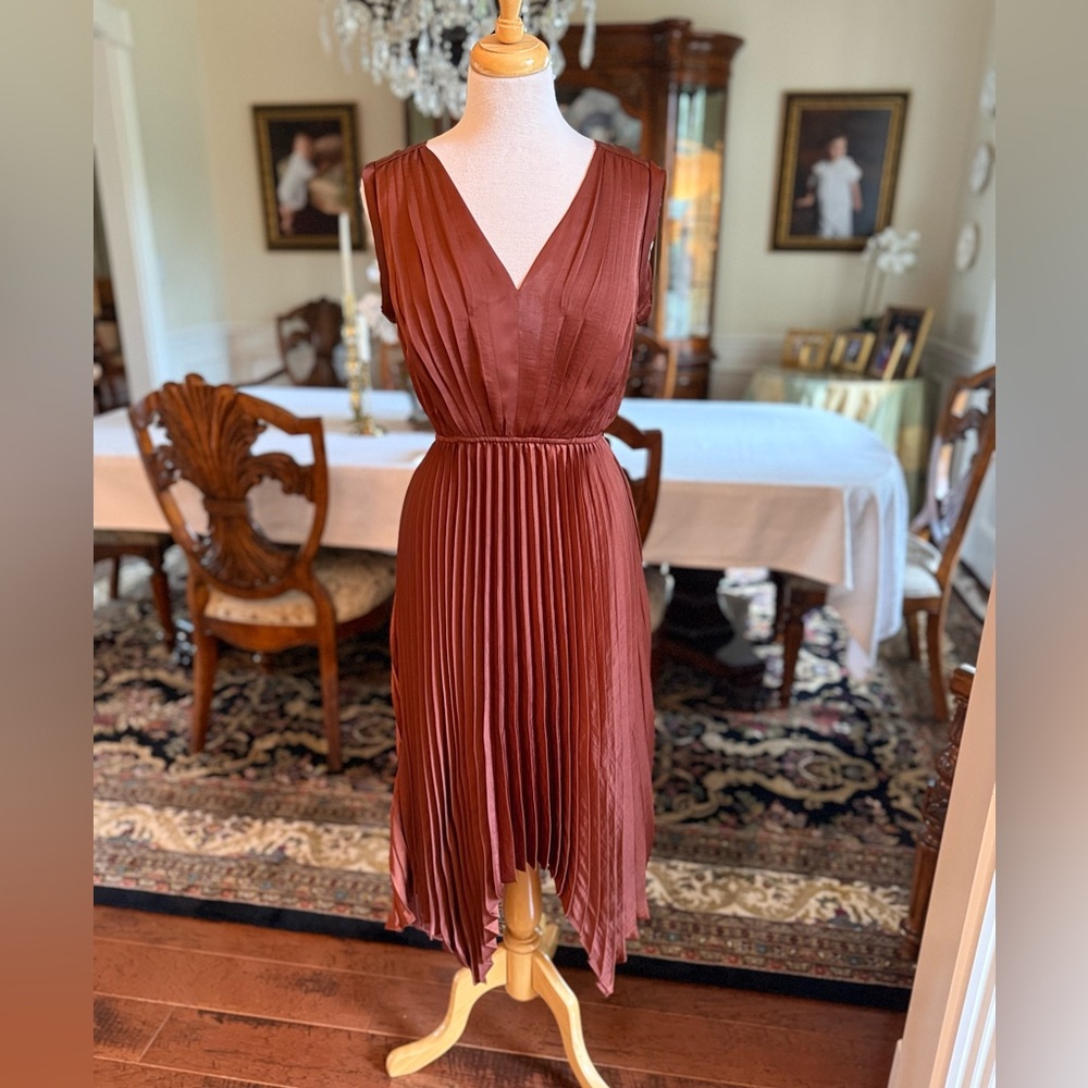 Steve Madden Elegant Rust Sleeveless Midi Dress